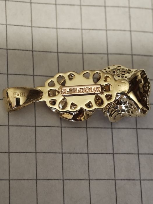 Золотий кулон, з діамантом і сапфіром, Roberto Bravo.