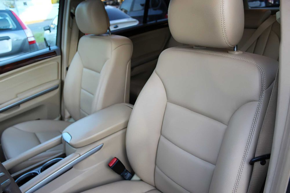 Mercedes-Benz M-Class ML 350 4MATIC      2011