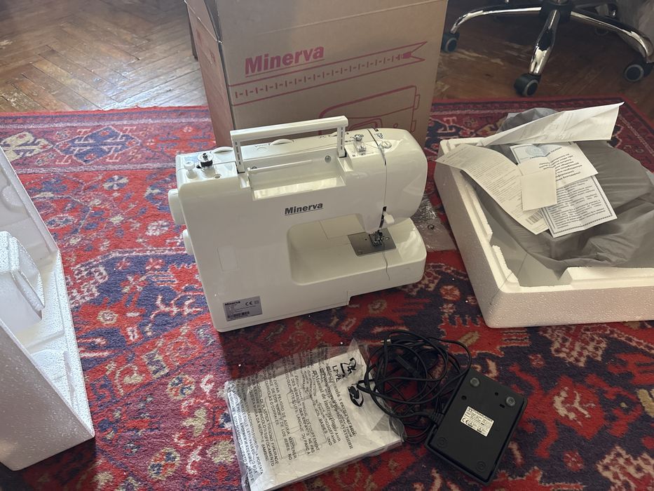 Швейна машина MINERVA M832B