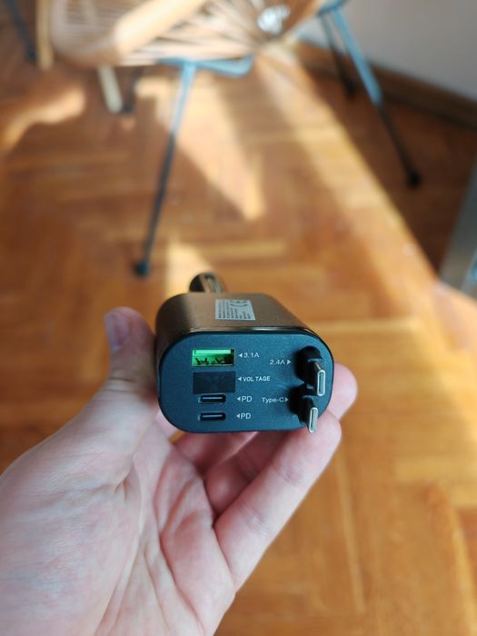 Ładowarka samochodowa 2 x usb c quick charge 3.0