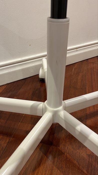 Estrutura de cadeira escritório IKEA