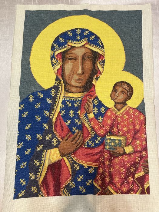 Matka Boska wyszywana haftem krzyżykowym