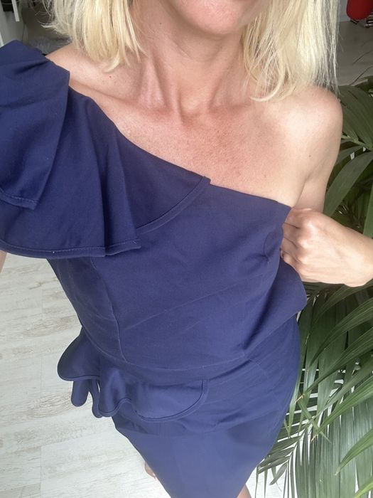 Sukienka koktajlowa asymetryczna River Island xs / S 34/36