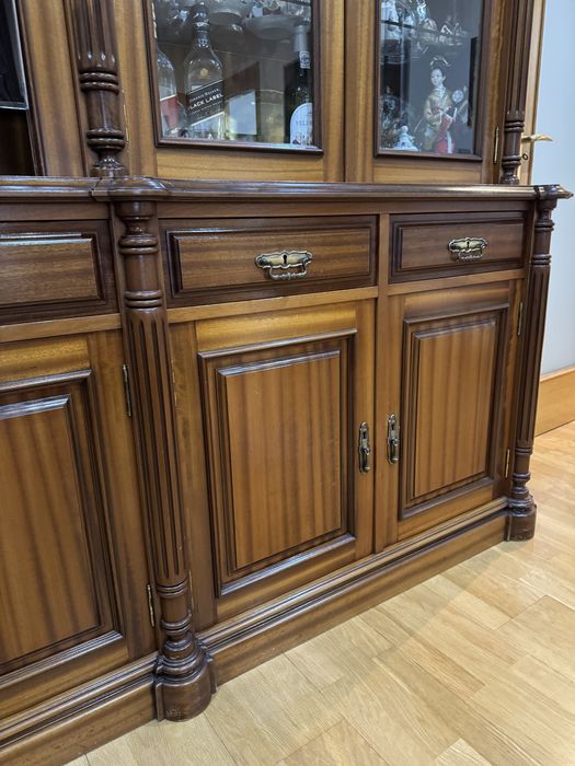 Cristaleira c/ 10 Portas, 6 Gavetas + Placa Rotativa TV - Como Nova