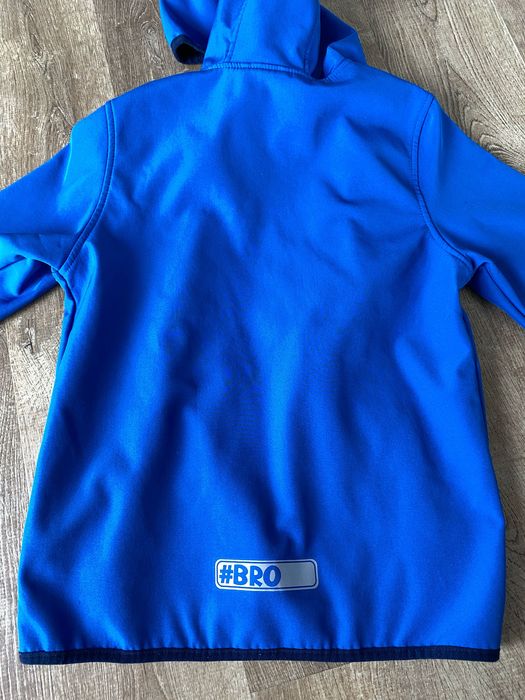 Kurtka softshell niebieska 134-140