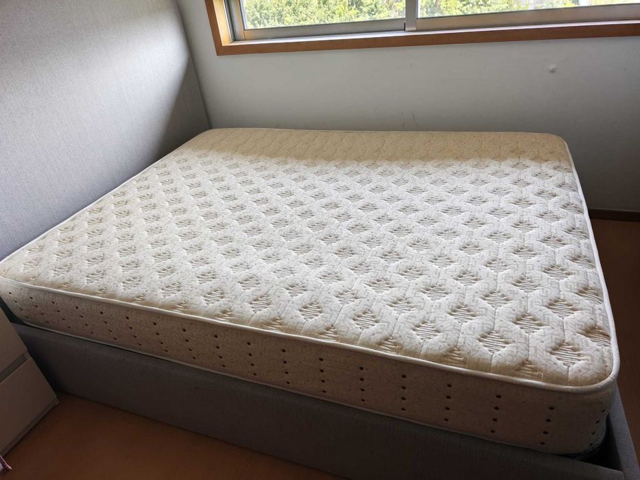 Colchão duplo 190x150 cm, 22 polegadas de altura