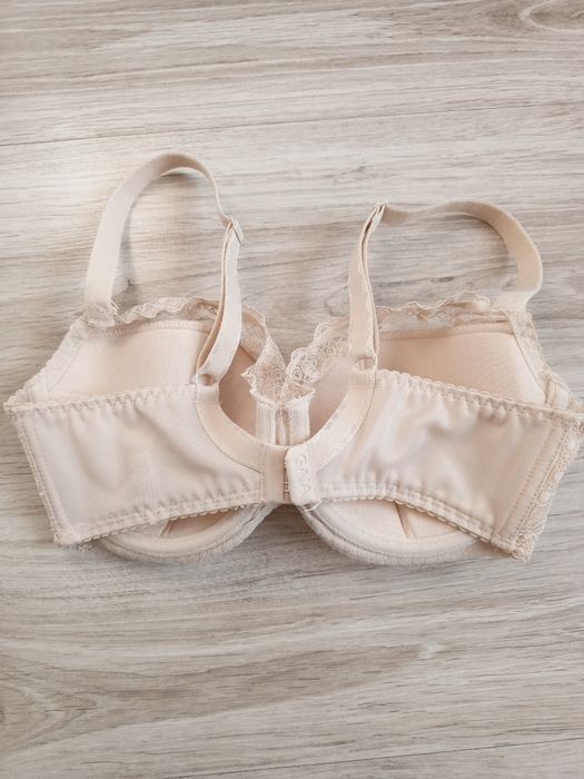 Biustonosz beżowy 70E, Gaia