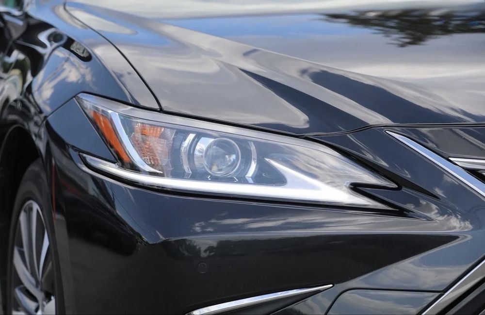 Продам автомобіль Lexus 250 (AT 207 к.с)