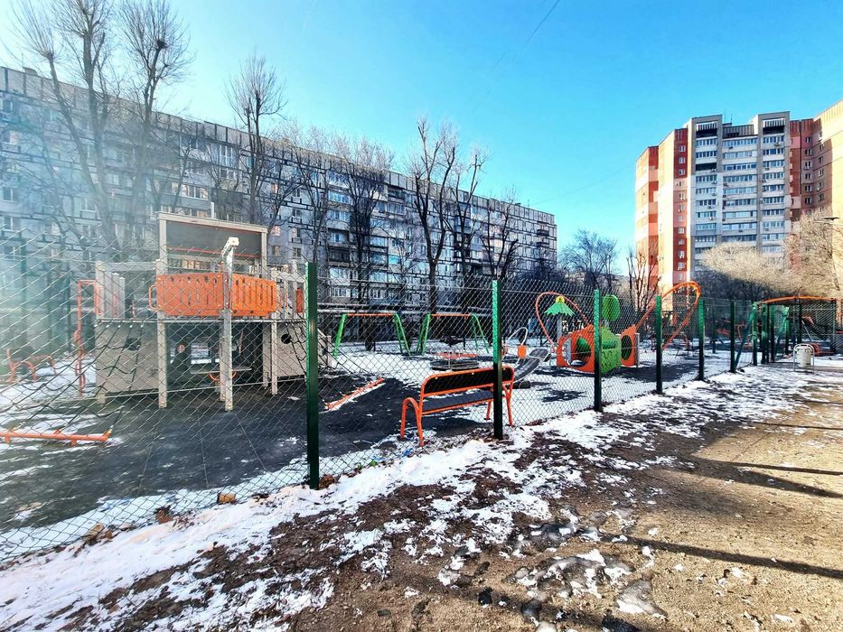 Продаж: ТЕПЛА, ВЕЛИКА, ГАРНА 2-кімн. квартира на ж/м Тополя-1