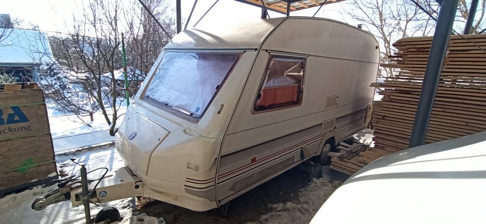 Кемпер, автодом, причіп дача.