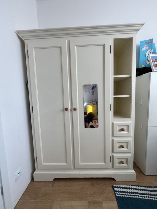 Szafa dziecieca, drewniana biała, kremowa. Nie Ikea