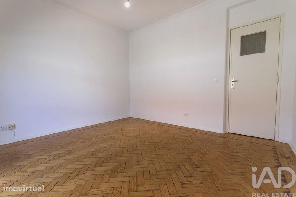 Apartamento T4 em Beato de 86 m2