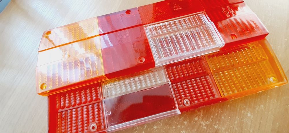 Задние стёкла стопов запорожец 40.