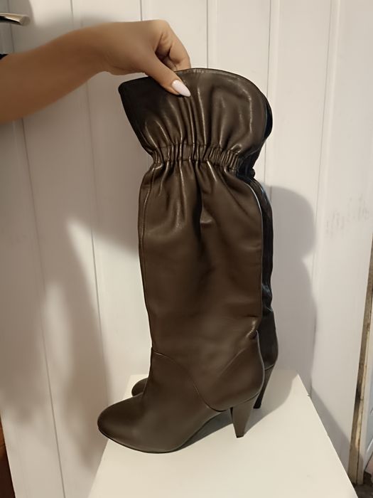 Продам  сапоги кожані ( Італія) 37 р. осінь-весна   нові, каблук стійк