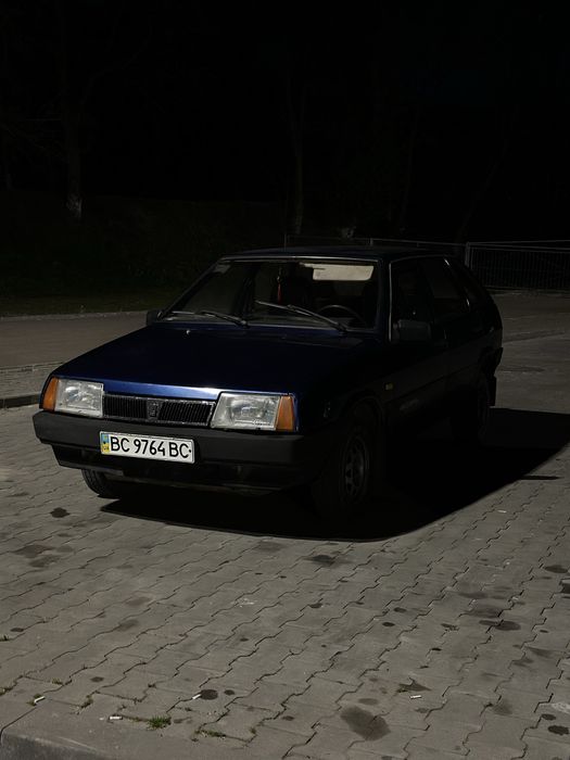 Автомобіль ваз 2109