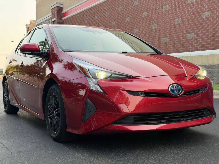 Toyota Prius Four Touring      2016