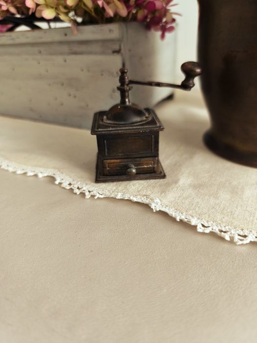 Stara kolejcjonerska hiszpańska temperówka