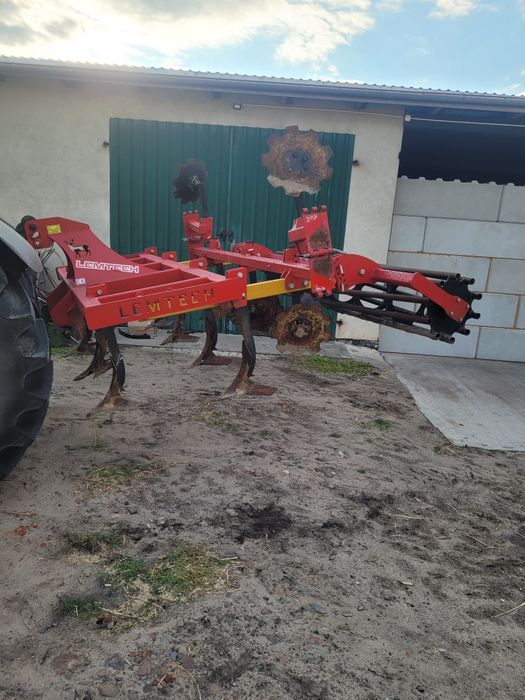 Agregat talerzowy uprawowo siewny amazone d8  Gruber