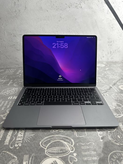 MacBook Air M2 13 2022  8GB / 256GB / 100% АКБ / Space Gray