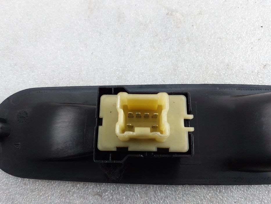 Comando / botão / interruptor vidros frente direito RENAULT Zoe (BFM_)