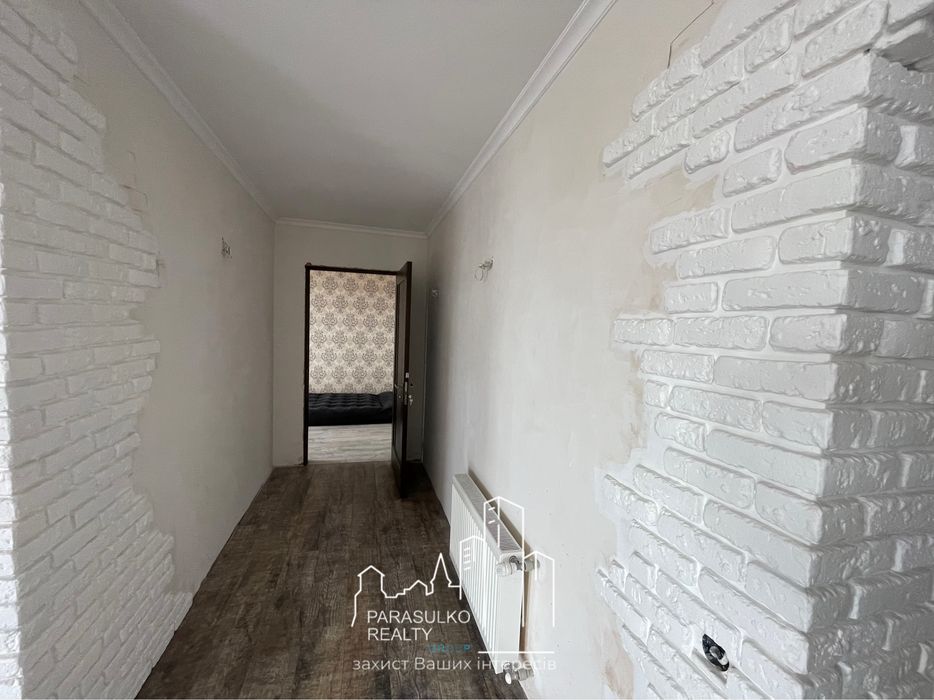 Продам велику 3-х кімнатну квартиру з терасою