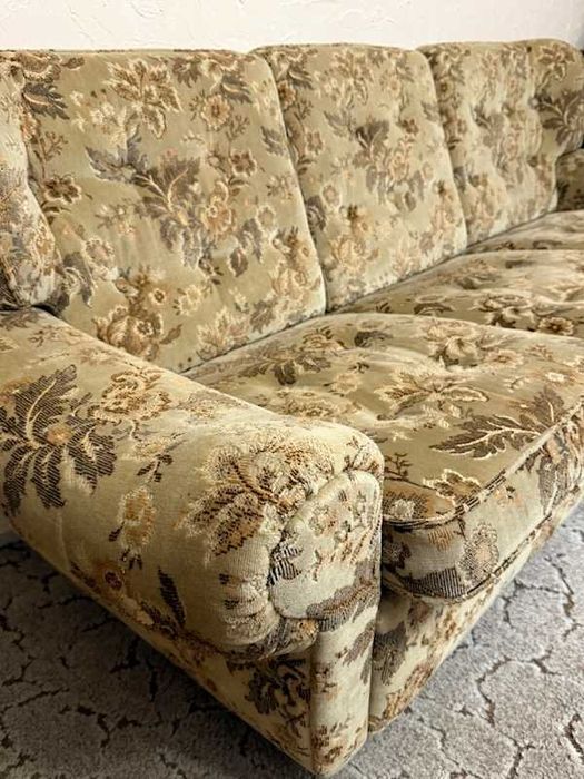 Kanapa  sofa  w dobrym stanie