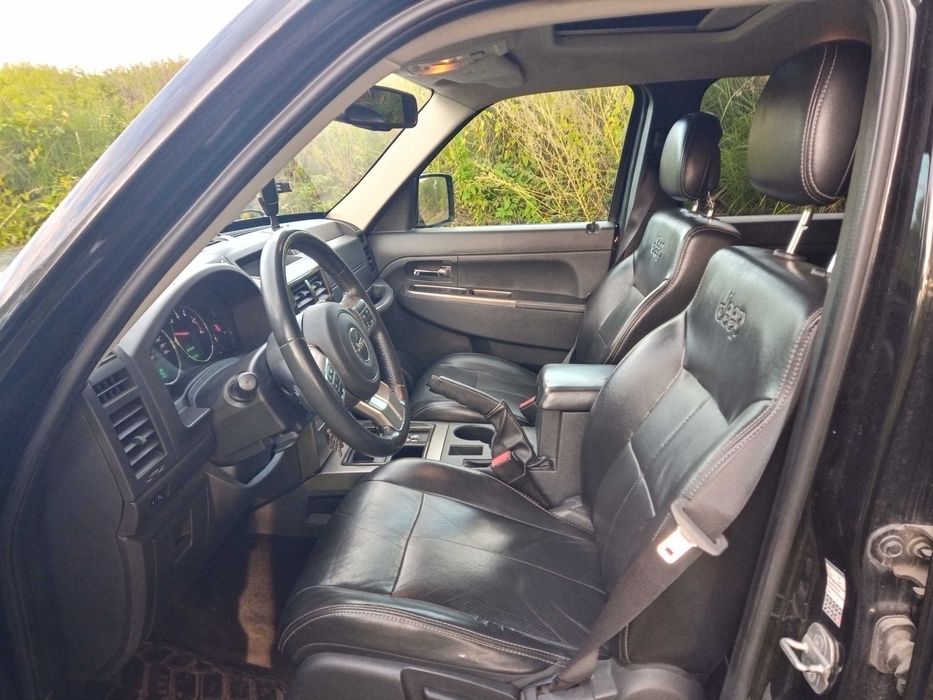 Jeep Cherokee liberty kk 4x4 2.8crd 200KM  wyprawowy, namiot, zabudowa