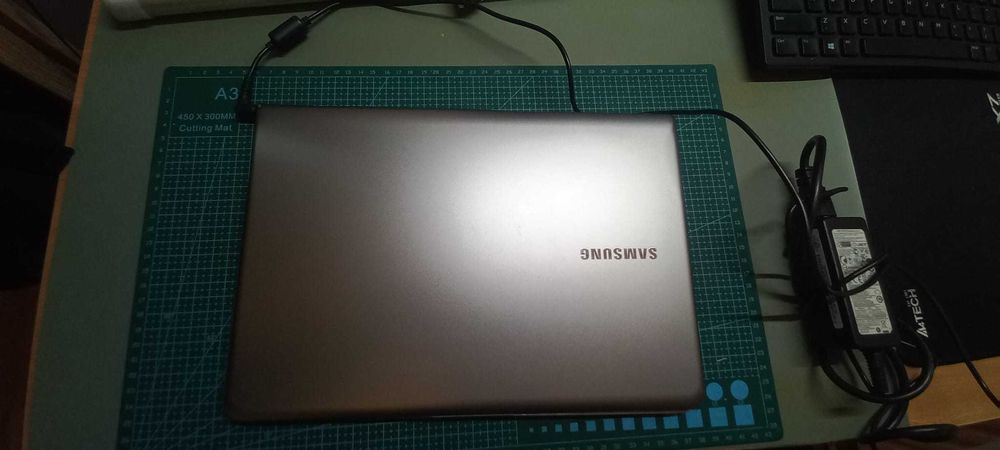 Laptop Samsung 530U 13,3"