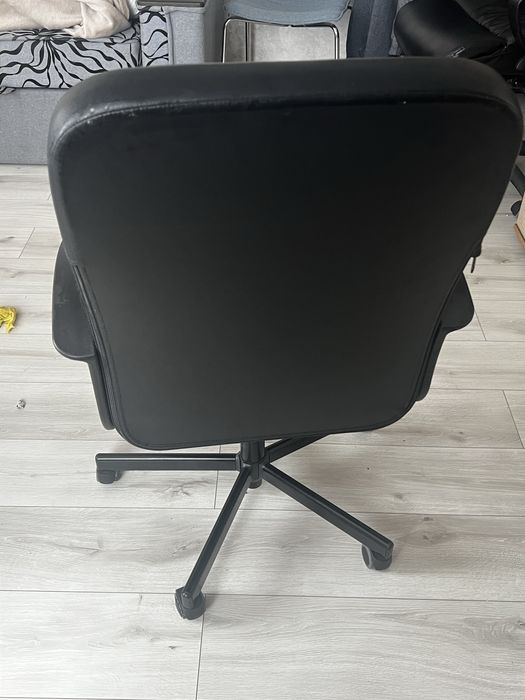 Компʼютерне,офісне крісло