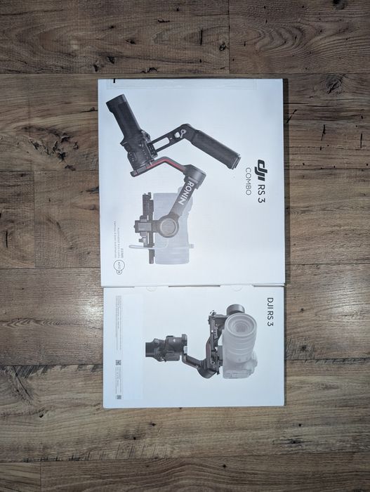 Gimbal stabilizator Dji RS3 z dodatkowymi akcesoriami z wersji combo.
