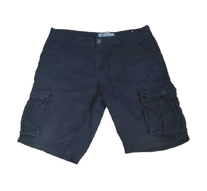 Czarne szorty CLOCKHOUSE z kieszeniami