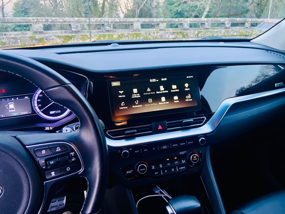 Excelente  Kia Niro Híbrido 1.6 GDi Drive | Garantia Kia até 11/2026