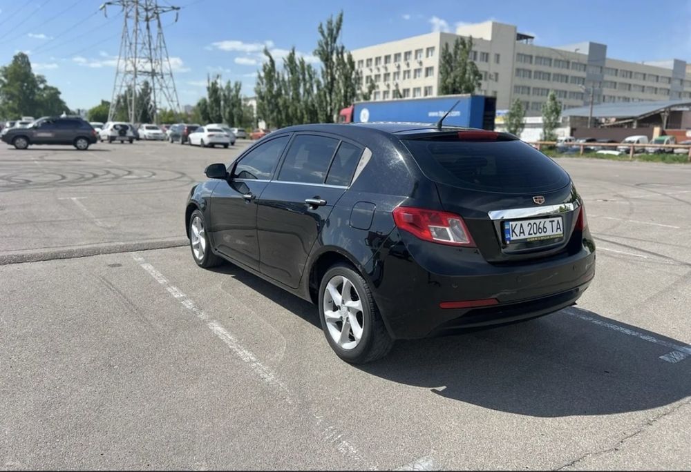 Geely Emgrand EC7-RV 2013
