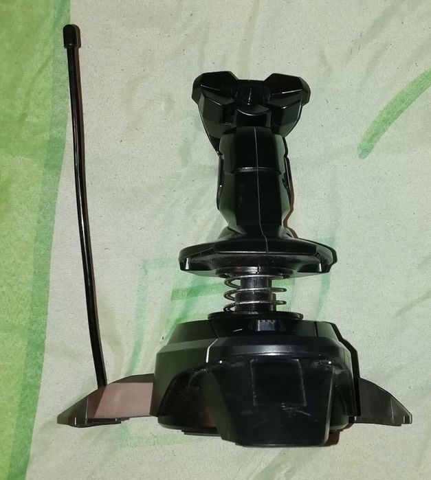 Пульты и машинки игрушки. Одним лотом.