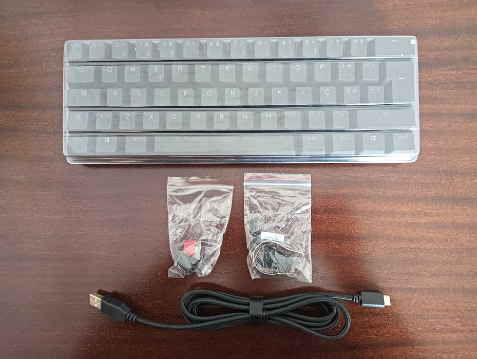 Teclado Mecânico RGB Glorious GMMK Compact (60%) ISO PT