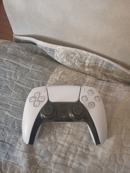 Pad do konsoli ps5