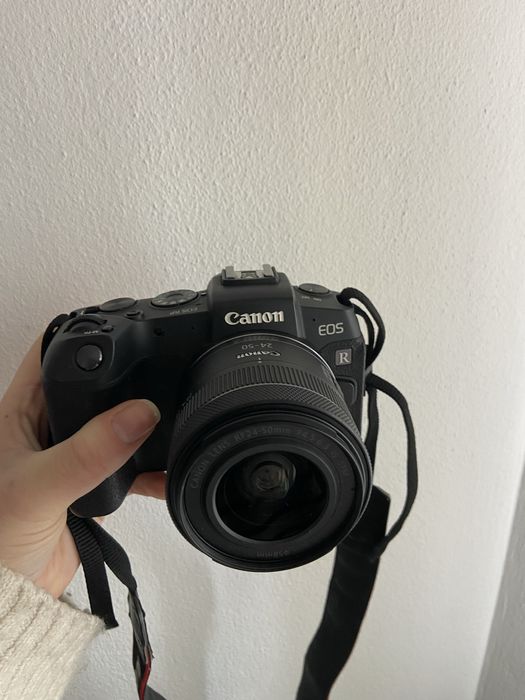 Canon EOS RP com lente 24-50mm