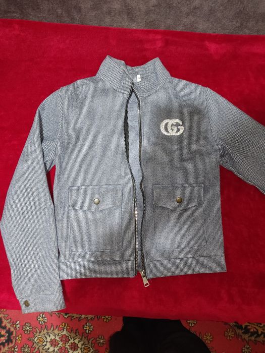 Продам девичьий костюм Гуччи