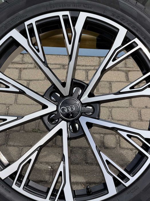 Nowe koła 22 cale Audi Q7 SQ7 czarno srebrne ramienne