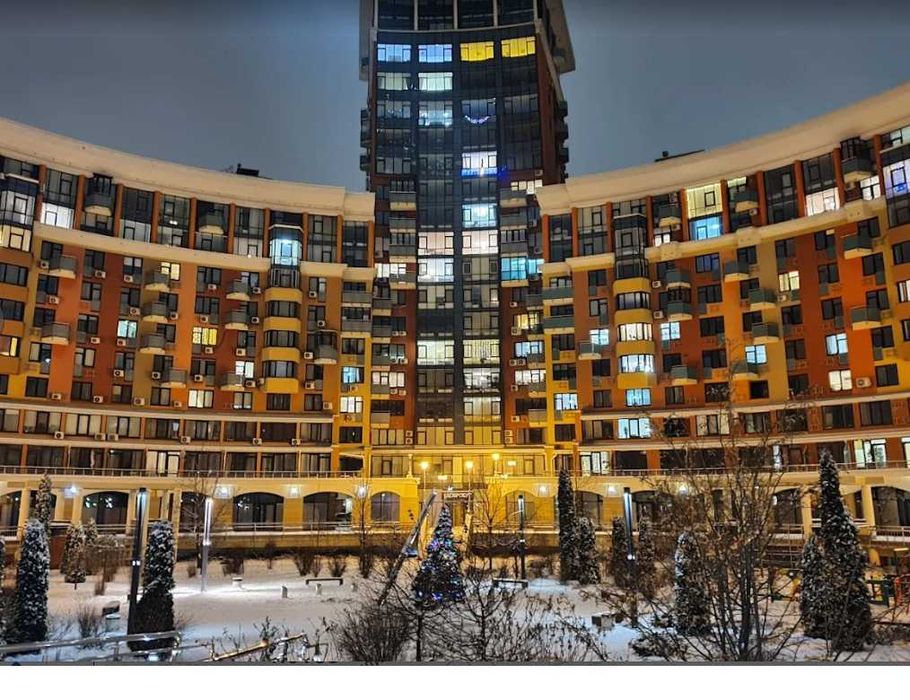 Паркомісця м.Київ, вул. Здановської Юлії  (Ломоносова), буд.73-Е