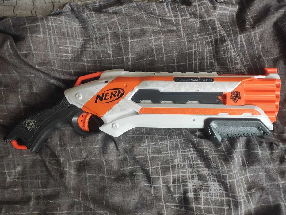 Nerf Roughcut 2x4