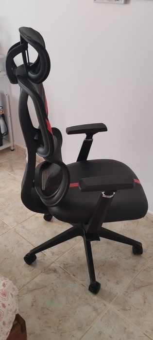 Vende-se cadeira gaming ergonómica da Lovit
