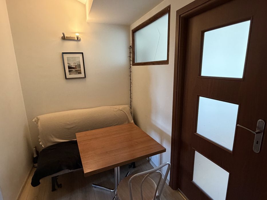 Pokój 14 m² do wynajęcia dla dziewczyny – ul. Langiewicza, Kraków