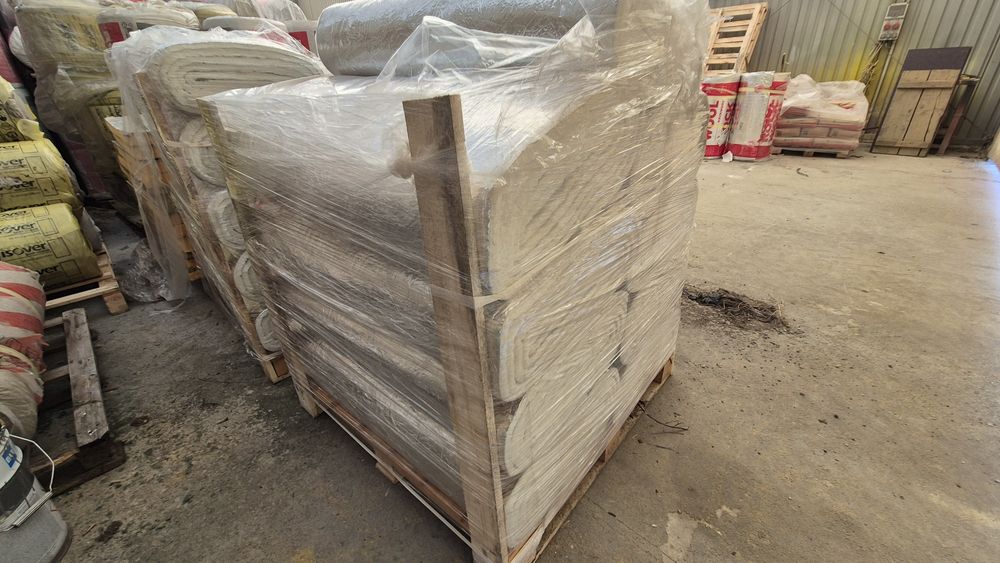 Włóknina szklana typu E-Glass z folią aluminiową 20/3300 g/m2