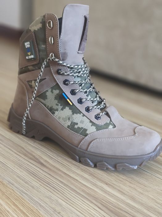 Продам зимові черевики 43-44