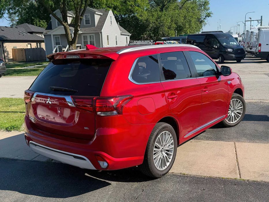 Mitsubishi Outlander Phev      2018