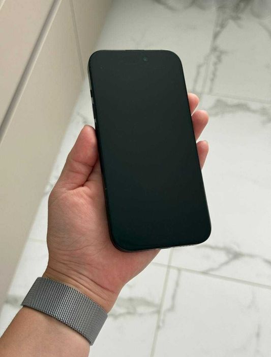 Продам iPhone 15 128gb
