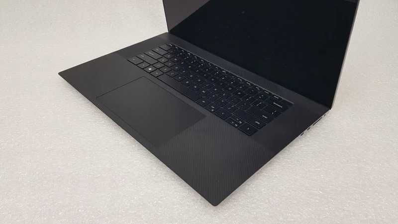 Aluminowo-magnezowy Laptop DELL Precision 5760, CPU IntelXeon + 4K Dotyk + RTXA3000 6GB + 64GB RAM !!!