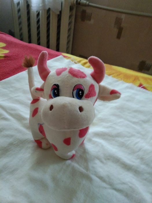 м'яка іграшка корівка розвивашка