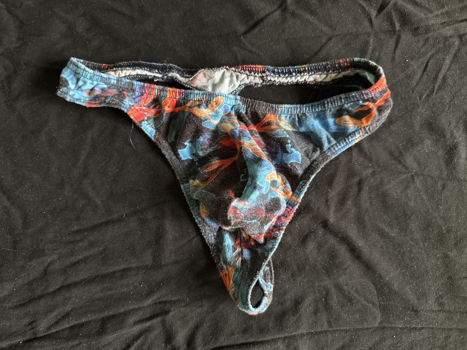 Używane slipy/stringi meskie